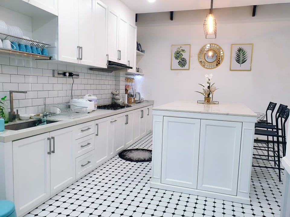 Dekorasi Ekskusif Dapur Putih Jadi Luas Dan Selesa