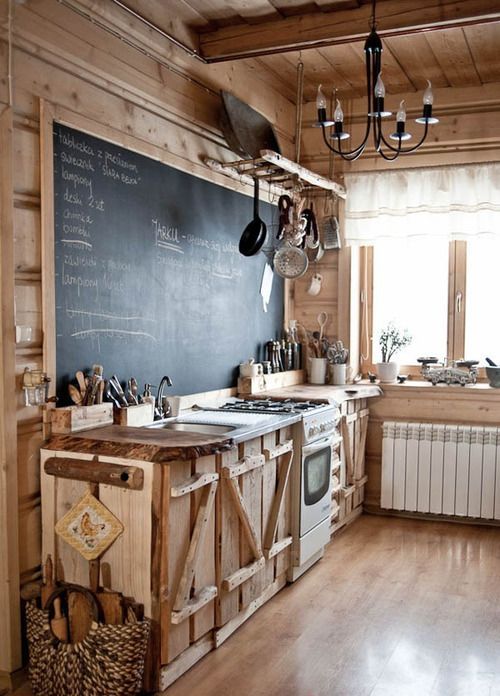 Dapur Rustik Dengan 10 Inspirasi Kabinet Kayu Palet Yang Menarik