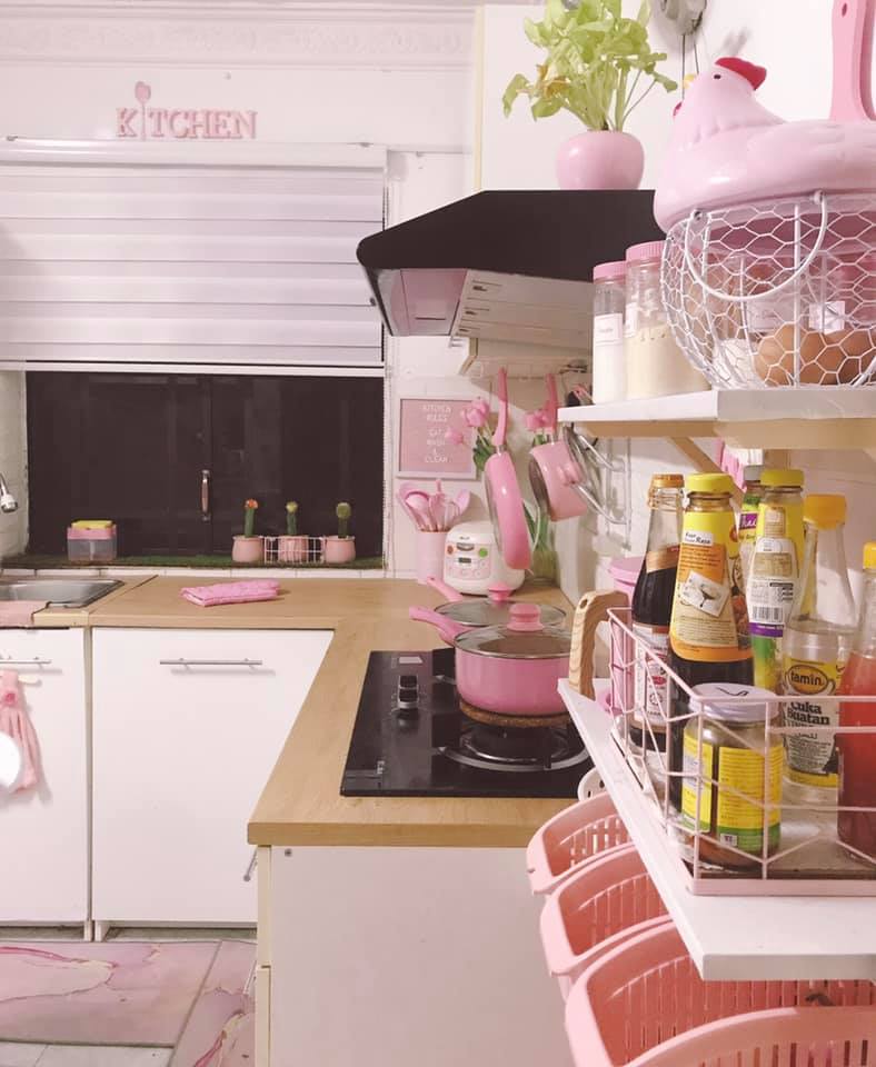 Tema "Soft Pink" Jadikan Dapur Rumah PPR Ni Nampak Cute Je 2