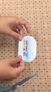 Jangan Buang Penutup Tisu Basah, DIY Mudah Penyangkut Tuala Dapur !